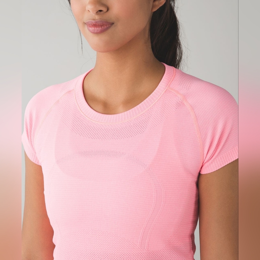NWOT Lululemon Swiftly Tech Short Sleeve Crew Top Shirt Heathered Pink Size 4 - Picture 2 of 6